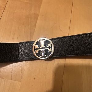 Tory Burch reversible logo belt, like new!
